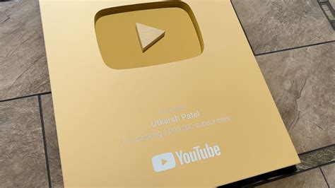 1 Million Subscribers GOLDEN PLAY BUTTON Unboxing.
